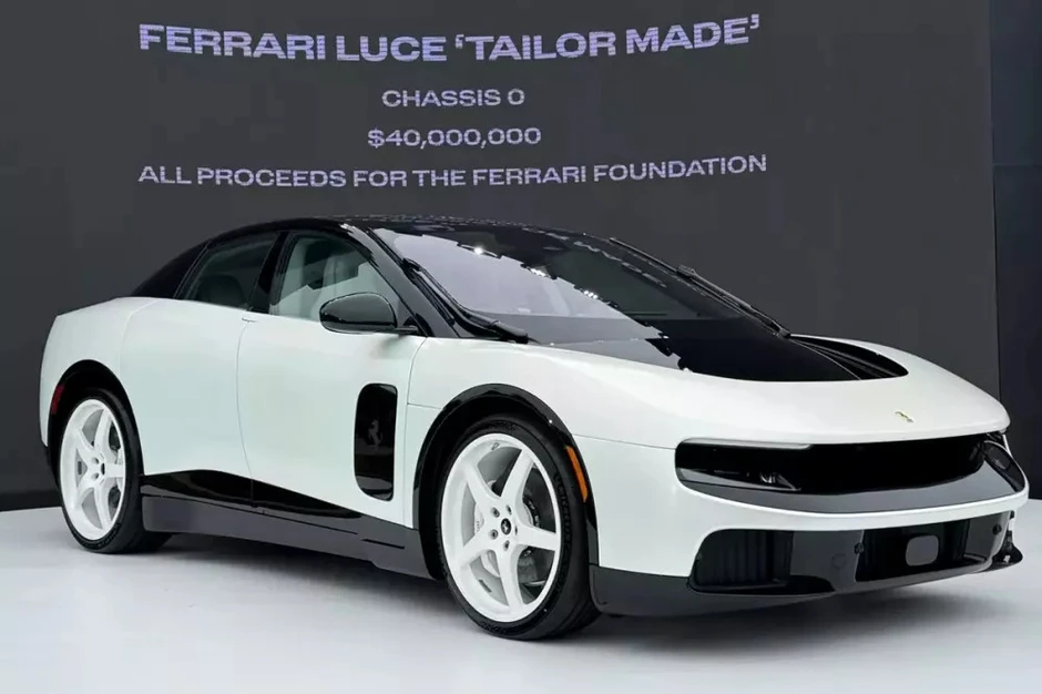 Bác sĩ 87 tuổi chi 40 triệu USD mua siêu xe Ferrari Luce từng bị chê 'xấu điên' Bác sĩ 87 tuổi chi 40 triệu USD mua siêu xe Ferrari Luce từng bị chê 'xấu điên'