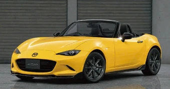 Bản đặc biệt Mazda MX-5 với ngoại thất màu vàng.