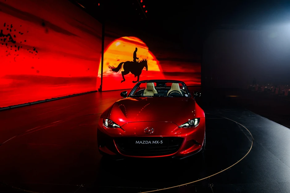 Bán xe cao cấp tại Việt Nam, Mazda đang tìm cách thoát khỏi "vùng an toàn"? Bán xe cao cấp tại Việt Nam, Mazda đang tìm cách thoát khỏi "vùng an toàn"?