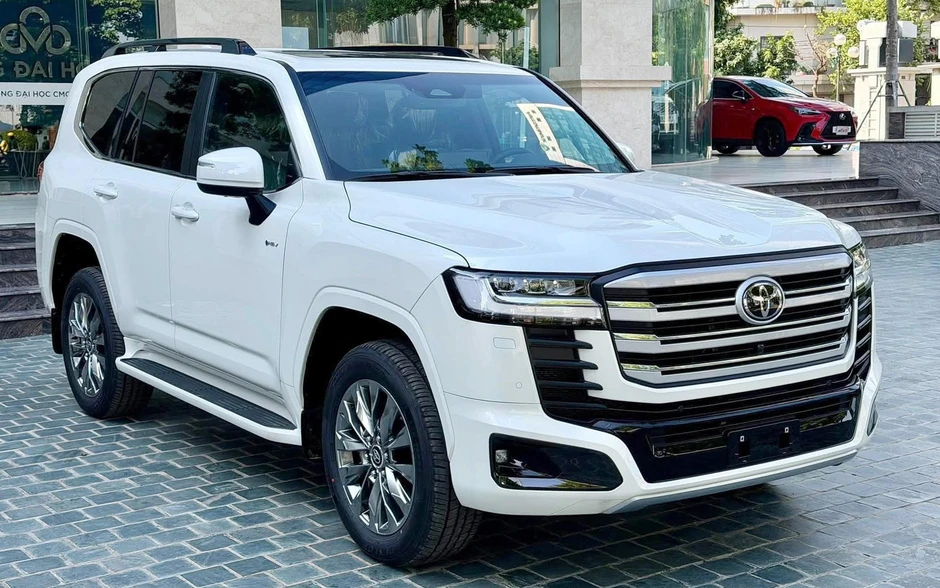 Bất ngờ 'cuộc đua' hybrid tại Việt Nam: Land Cruiser vượt cả XL7, HR-V, Civic, suýt lọt top 5 bán chạy tháng vừa qua Bất ngờ 'cuộc đua' hybrid tại Việt Nam: Land Cruiser vượt cả XL7, HR-V, Civic, suýt lọt top 5 bán chạy tháng vừa qua