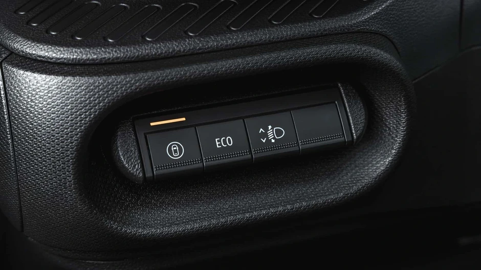 Bất ngờ về nút bấm được chủ xe Dacia sử dụng nhiều nhất Bất ngờ về nút bấm được chủ xe Dacia sử dụng nhiều nhất