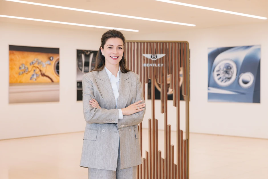 Bentley và Land Rover có chung nhà phân phối chính hãng tại Việt Nam. Bentley và Land Rover có chung nhà phân phối chính hãng tại Việt Nam.