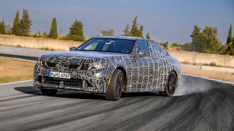 BMW 3 Series mới chốt lịch ra mắt ngày mai: Thay đổi thiết kế, nâng cấp động cơ mạnh nhất từ trước đến nay, có thứ khiến dân chơi Việt mê mẩn BMW 3 Series mới chốt lịch ra mắt ngày mai: Thay đổi thiết kế, nâng cấp động cơ mạnh nhất từ trước đến nay, có thứ khiến dân chơi Việt mê mẩn