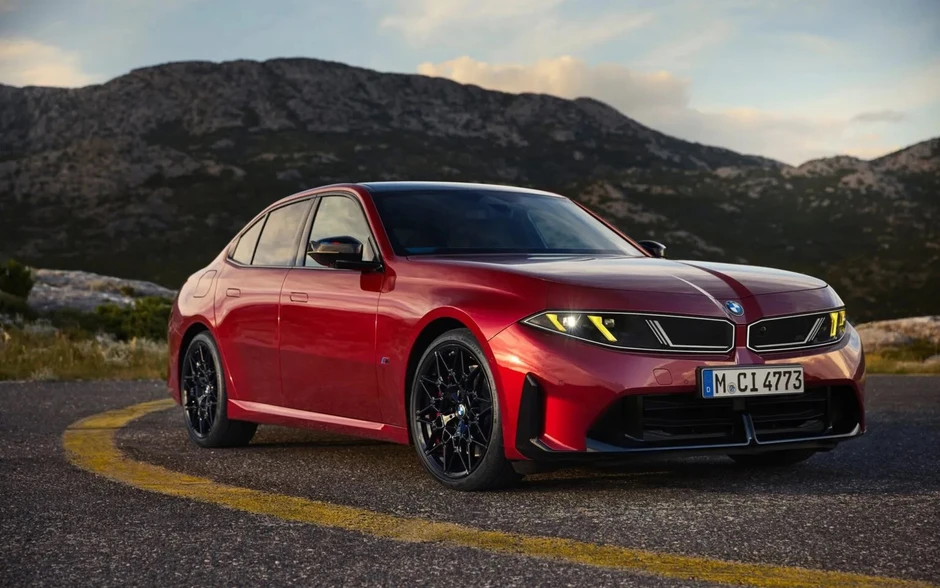 BMW 3 Series thế hệ mới ra mắt: Thiết kế giống hệt xe điện nhưng khác nền tảng, cặp màn hình siêu lớn, có thể biến từ AWD thành cầu sau BMW 3 Series thế hệ mới ra mắt: Thiết kế giống hệt xe điện nhưng khác nền tảng, cặp màn hình siêu lớn, có thể biến từ AWD thành cầu sau