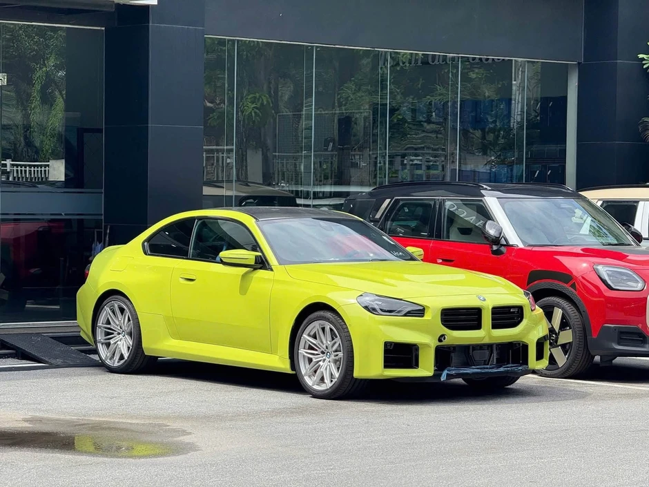 BMW M2 lộ thông số cùng giá dự kiến từ 4,099 tỷ tại Việt Nam: Động cơ 480hp, có tùy chọn số sàn, riêng gói hiệu năng cao giá đã hơn 1,2 tỷ đồng BMW M2 lộ thông số cùng giá dự kiến từ 4,099 tỷ tại Việt Nam: Động cơ 480hp, có tùy chọn số sàn, riêng gói hiệu năng cao giá đã hơn 1,2 tỷ đồng