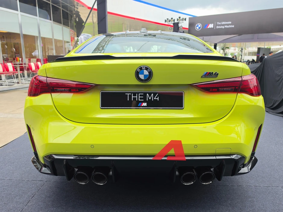 BMW M4 ra mắt Việt Nam với động cơ mạnh mẽ và thiết kế thể thao BMW M4 ra mắt Việt Nam với động cơ mạnh mẽ và thiết kế thể thao