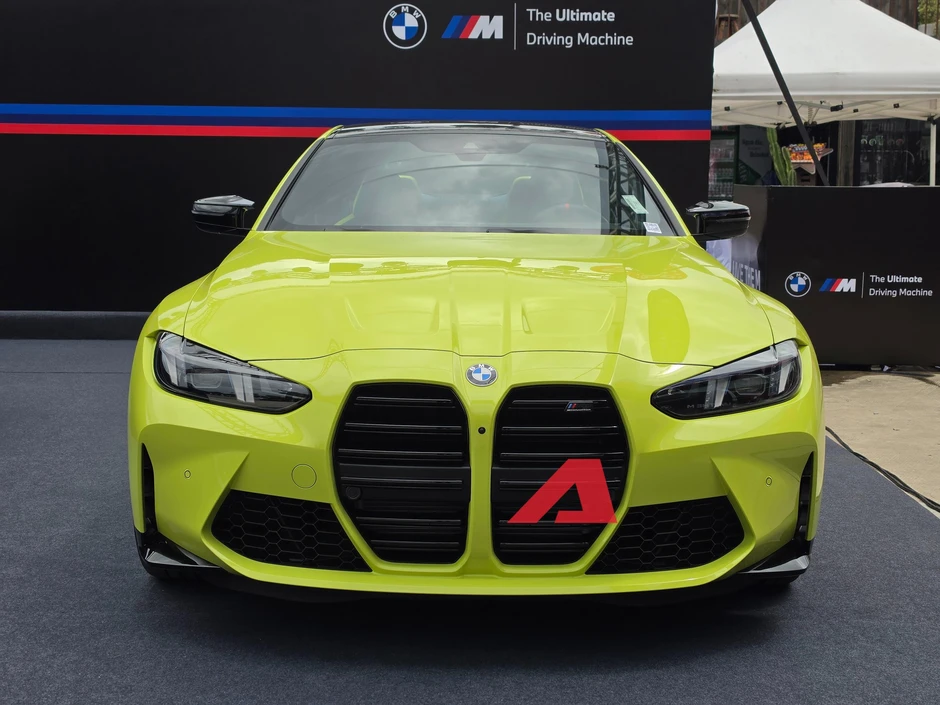 BMW M4 ra mắt Việt Nam với động cơ mạnh mẽ và thiết kế thể thao BMW M4 ra mắt Việt Nam với động cơ mạnh mẽ và thiết kế thể thao