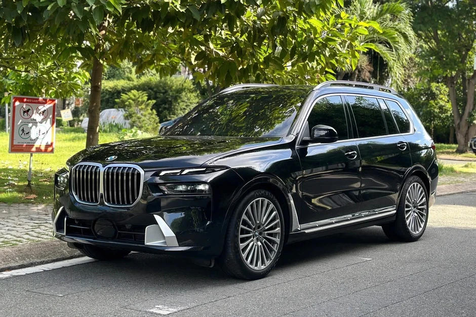 BMW X7 sau 1 năm mất giá gần 1,7 tỷ đồng, ngang chiếc Mercedes C-Class BMW X7 sau 1 năm mất giá gần 1,7 tỷ đồng, ngang chiếc Mercedes C-Class