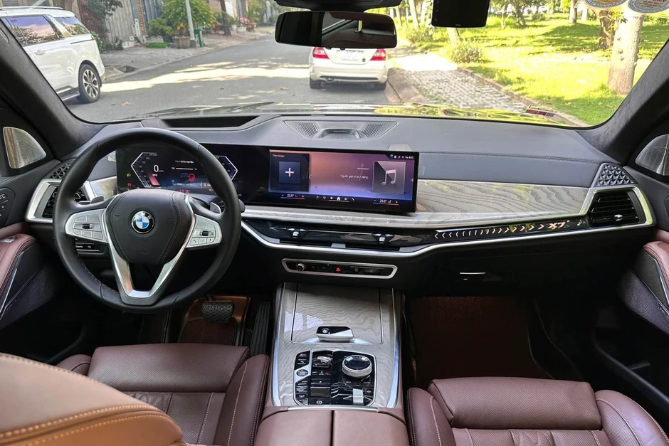 BMW X7 sau 1 năm mất giá gần 1,7 tỷ đồng, ngang chiếc Mercedes C-Class BMW X7 sau 1 năm mất giá gần 1,7 tỷ đồng, ngang chiếc Mercedes C-Class