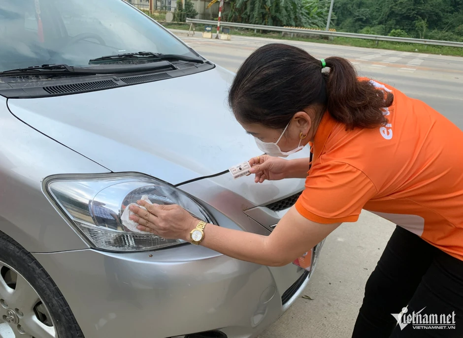 Bỗng dưng mất 6.600 đồng/tháng phí VETC và ePass, tài xế muốn hủy liên kết ví