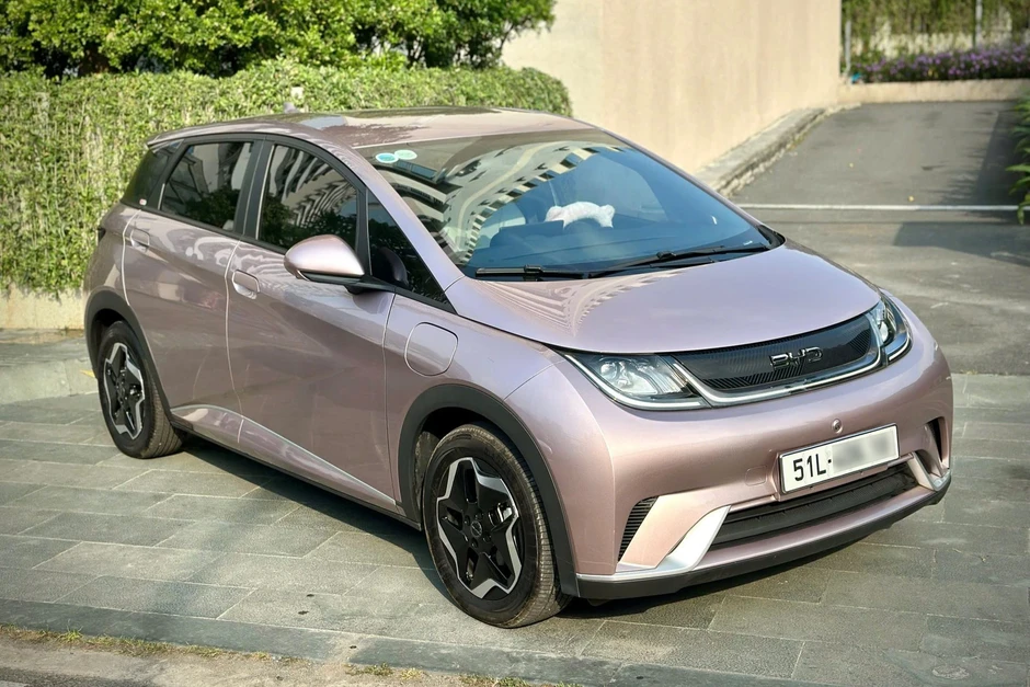 BYD Dolphin lăn bánh hơn 6.800km, rao bán tụt giá gần 200 triệu đồng BYD Dolphin lăn bánh hơn 6.800km, rao bán tụt giá gần 200 triệu đồng