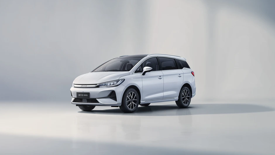 BYD M6 bán gần 2.000 chiếc từ khi ra mắt, sắp đuổi kịp nhiều xe Nhật, Hàn tại Việt Nam