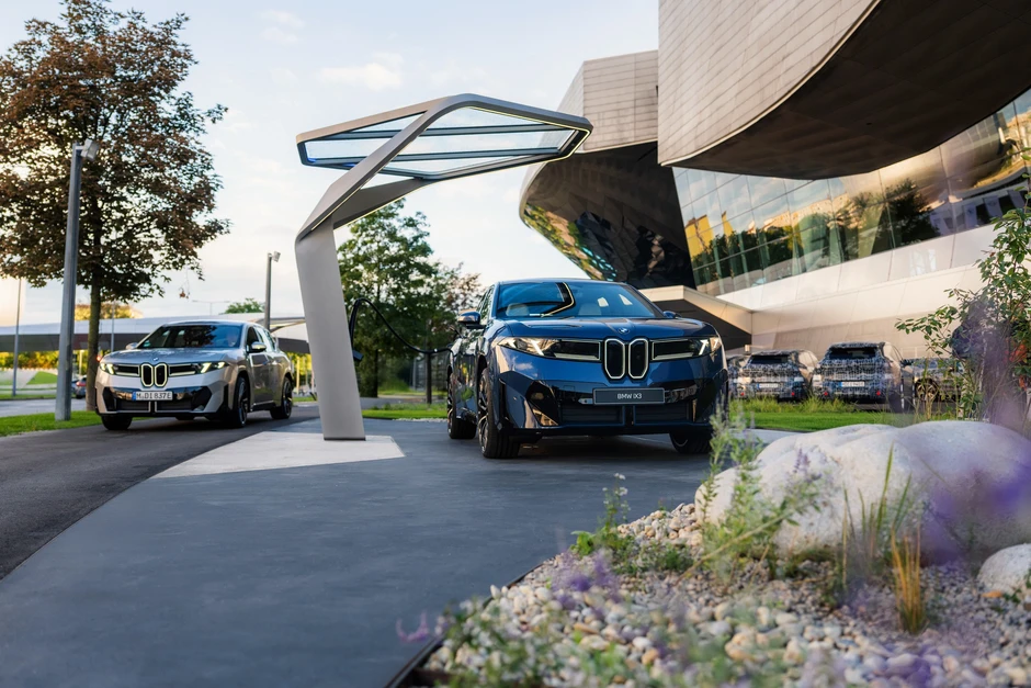 BYD tuyên bố sạc 5 phút đi được 500km, BMW khuyên người dùng thận trọng BYD tuyên bố sạc 5 phút đi được 500km, BMW khuyên người dùng thận trọng