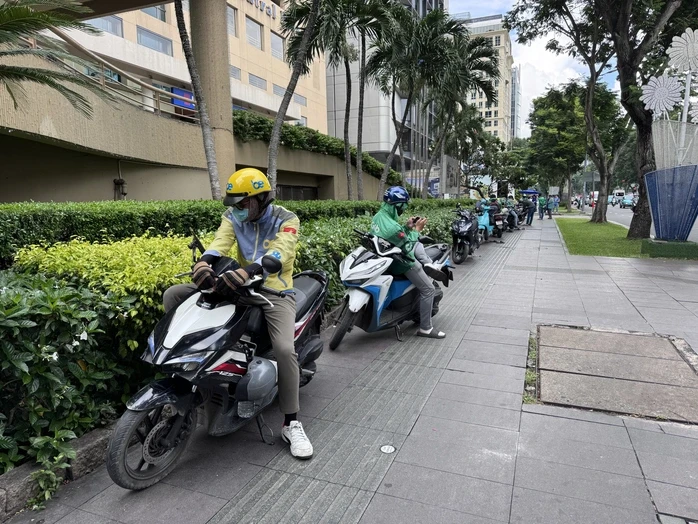 Các hãng xe công nghệ tiếp tục hỗ trợ tiền xăng cho đối tác tài xế đến hết tháng 3 Các hãng xe công nghệ tiếp tục hỗ trợ tiền xăng cho đối tác tài xế đến hết tháng 3