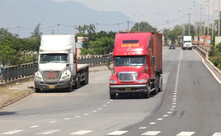 Cấm xe hạng nặng lưu thông đường Trần Đại Nghĩa - Lê Văn Hiến dịp Lễ hội Quán Thế Âm Cấm xe hạng nặng lưu thông đường Trần Đại Nghĩa - Lê Văn Hiến dịp Lễ hội Quán Thế Âm