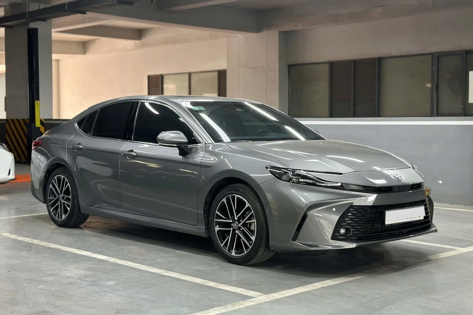 Camry tại Việt Nam sẽ chỉ còn cấu hình hybrid? Camry tại Việt Nam sẽ chỉ còn cấu hình hybrid?