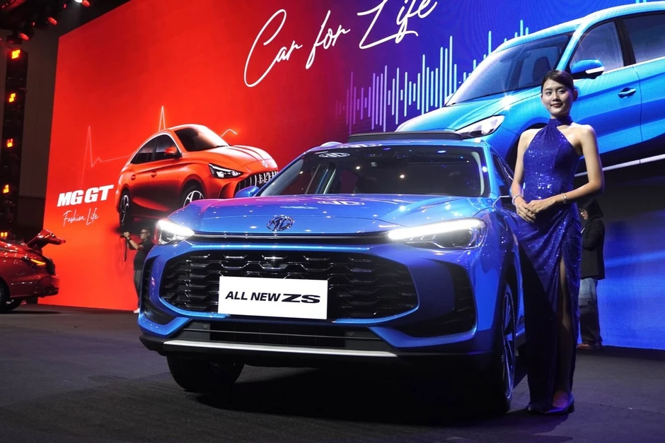 Cận ảnh SUV hybrid mới về Việt Nam cạnh tranh Toyota Yaris Cross
