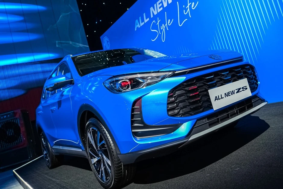 Cận ảnh SUV hybrid mới về Việt Nam cạnh tranh Toyota Yaris Cross