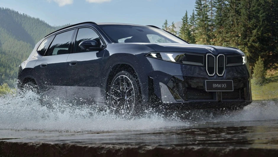 Cận cảnh BMW iX3 bản kéo dài ra mắt ngay sát Việt Nam: Trục cơ sở hơn 3 m, lắp pin lớn hơn, đi tối đa gần 920 km/sạc Cận cảnh BMW iX3 bản kéo dài ra mắt ngay sát Việt Nam: Trục cơ sở hơn 3 m, lắp pin lớn hơn, đi tối đa gần 920 km/sạc