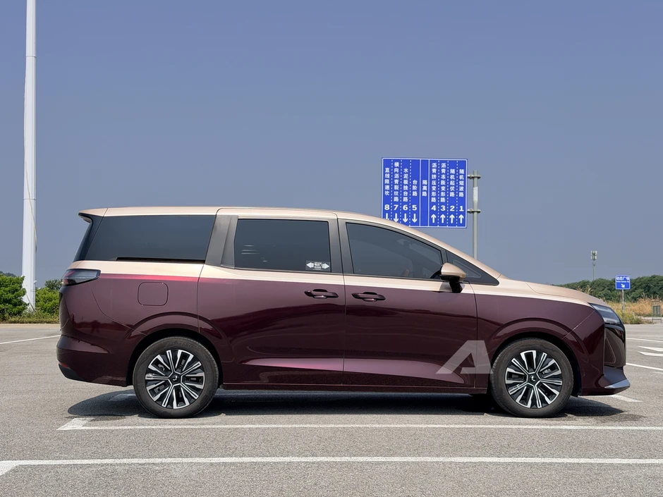 Cận cảnh Wuling Darion vào Việt Nam ngay cuối năm nay: Giá dự kiến từ hơn 700 triệu, chạy tới 500km/sạc, cửa lùa như Carnival Cận cảnh Wuling Darion vào Việt Nam ngay cuối năm nay: Giá dự kiến từ hơn 700 triệu, chạy tới 500km/sạc, cửa lùa như Carnival