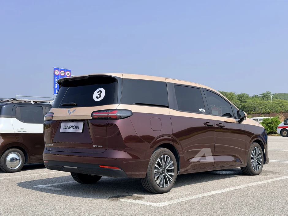 Cận cảnh Wuling Darion vào Việt Nam ngay cuối năm nay: Giá dự kiến từ hơn 700 triệu, chạy tới 500km/sạc, cửa lùa như Carnival Cận cảnh Wuling Darion vào Việt Nam ngay cuối năm nay: Giá dự kiến từ hơn 700 triệu, chạy tới 500km/sạc, cửa lùa như Carnival