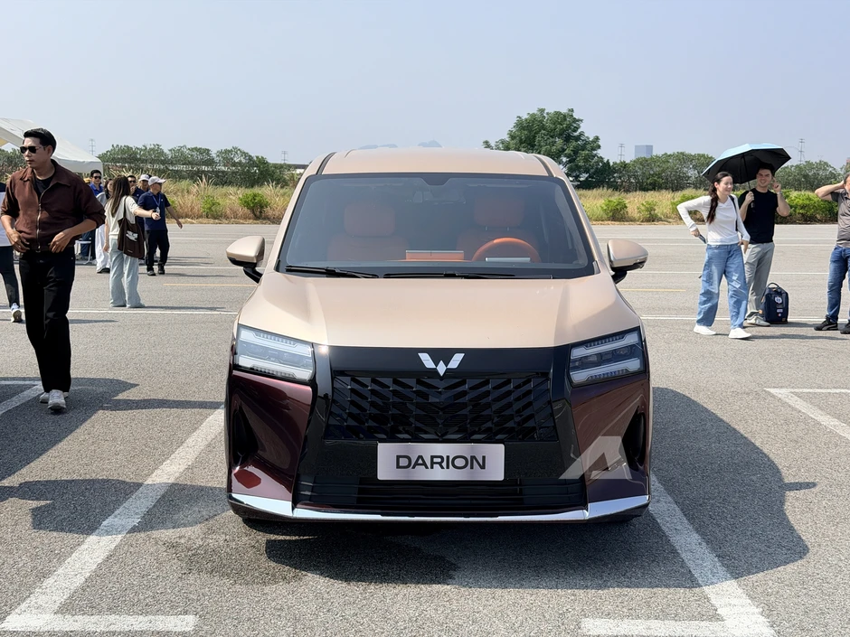 Cận cảnh Wuling Darion vào Việt Nam ngay cuối năm nay: Giá dự kiến từ hơn 700 triệu, chạy tới 500km/sạc, cửa lùa như Carnival Cận cảnh Wuling Darion vào Việt Nam ngay cuối năm nay: Giá dự kiến từ hơn 700 triệu, chạy tới 500km/sạc, cửa lùa như Carnival