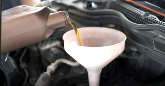 Canada: Subaru từ chối bảo hành động cơ vì chủ xe tự thay dầu