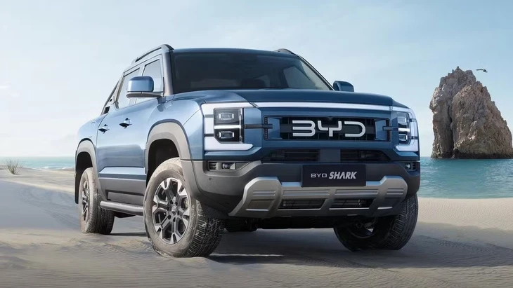 CEO Ford đích thân lái xe Toyota để cải tiến Ranger, chọn mẫu ngỡ đã 'lỗi thời' CEO Ford đích thân lái xe Toyota để cải tiến Ranger, chọn mẫu ngỡ đã 'lỗi thời'