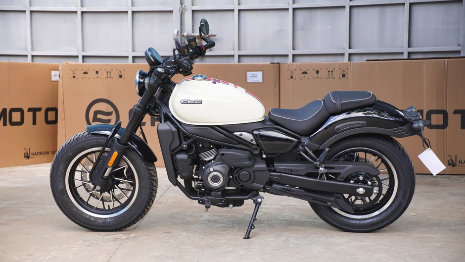 CF Moto 450CL-C mở bán tại Việt Nam: Dáng cruiser hầm hố nhưng chạy như Honda Lead, giá chưa đến 170 triệu