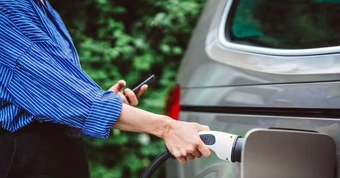 CH Czech muốn bỏ hoàn toàn kế hoạch cấm bán xe động cơ đốt trong từ năm 2035