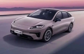 Chiếc ô tô không tốn xăng này chỉ có giá 300 triệu đồng