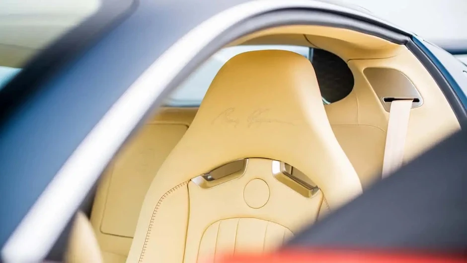 Chủ Bugatti Veyron cũ không cần lo lắng: Xe 20 năm tuổi nhưng hãng sẵn sàng 'tân trang' lại như xuất xưởng, miễn là có đủ tiền Chủ Bugatti Veyron cũ không cần lo lắng: Xe 20 năm tuổi nhưng hãng sẵn sàng 'tân trang' lại như xuất xưởng, miễn là có đủ tiền