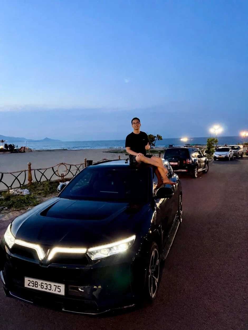 Chủ xe Gen Z nói gì về việc vô tình lái xe điện VinFast VF 9? Chủ xe Gen Z nói gì về việc vô tình lái xe điện VinFast VF 9?