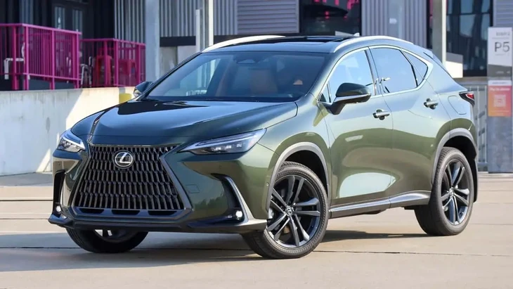 Chủ xe hybrid sạc điện bị chỉ trích 'không sạch' vì lười cắm điện, Toyota cho thấy điều ngược lại Chủ xe hybrid sạc điện bị chỉ trích 'không sạch' vì lười cắm điện, Toyota cho thấy điều ngược lại