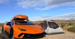 Chủ xe Lamborghini Huracan chạy 6.400 km, chở 1.000 ô tô mô hình trên nóc để tặng miễn phí cho trẻ em trên đường