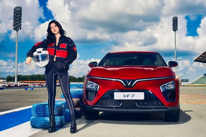 Chủ xe VinFast VF 7: Từ khi mua xe gần như chưa phải chi đồng nào