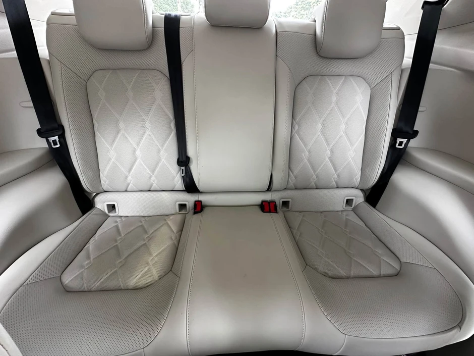 Cùng tầm giá 1,6 tỷ nhưng mua chiếc Volkswagen Viloran này có nhiều trang bị hơn hẳn Carnival, tiết kiệm khoảng 600 triệu so với xe mới Cùng tầm giá 1,6 tỷ nhưng mua chiếc Volkswagen Viloran này có nhiều trang bị hơn hẳn Carnival, tiết kiệm khoảng 600 triệu so với xe mới