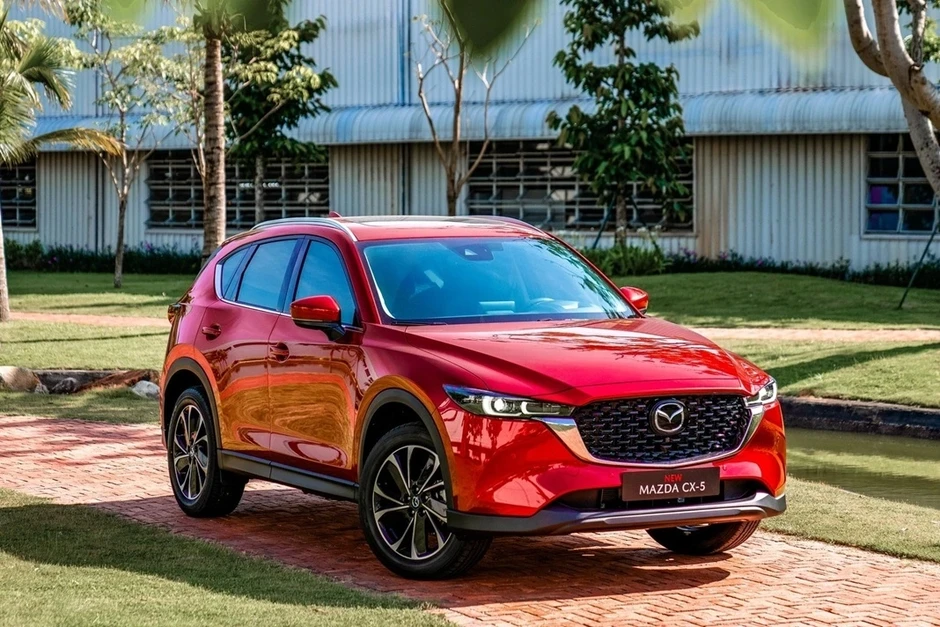 CX-8 có bản tiêu chuẩn mới giá chưa đến 900 triệu, đấu cả SUV cỡ D lẫn C CX-8 có bản tiêu chuẩn mới giá chưa đến 900 triệu, đấu cả SUV cỡ D lẫn C
