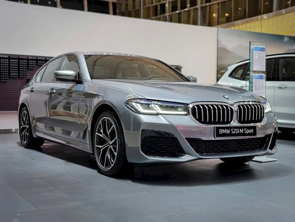Đại lý đồng loạt xả kho BMW "date cũ", giảm sâu nhất 1,1 tỷ đồng Đại lý đồng loạt xả kho BMW "date cũ", giảm sâu nhất 1,1 tỷ đồng