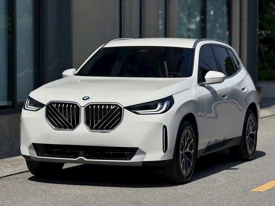 Đại lý đồng loạt xả kho BMW "date cũ", giảm sâu nhất 1,1 tỷ đồng Đại lý đồng loạt xả kho BMW "date cũ", giảm sâu nhất 1,1 tỷ đồng