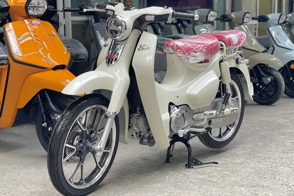 Đại lý tư nhân chào bán Honda Super Cub bản đặc biệt, giá đắt hơn SH350i Đại lý tư nhân chào bán Honda Super Cub bản đặc biệt, giá đắt hơn SH350i