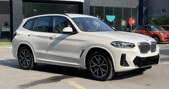 Đại lý xả kho BMW X3 đời cũ, mức giảm ngang tiền mua xe hạng A