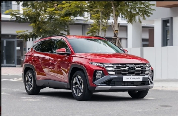 Đánh giá Tucson Turbo Hybrid: Mạnh mẽ và đem lại trải nghiệm êm ái hơn Đánh giá Tucson Turbo Hybrid: Mạnh mẽ và đem lại trải nghiệm êm ái hơn