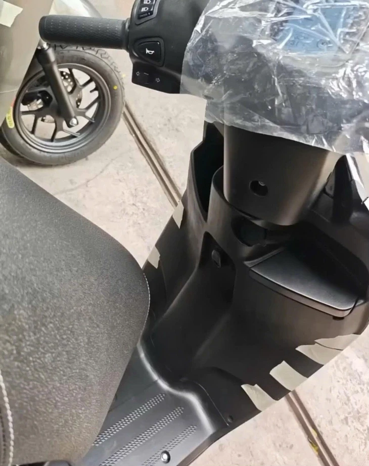 Dat Bike 'nhá hàng' xe máy điện mới: Ra mắt tuần này, dáng như Honda Lead, giá dự kiến dưới 35 triệu Dat Bike 'nhá hàng' xe máy điện mới: Ra mắt tuần này, dáng như Honda Lead, giá dự kiến dưới 35 triệu