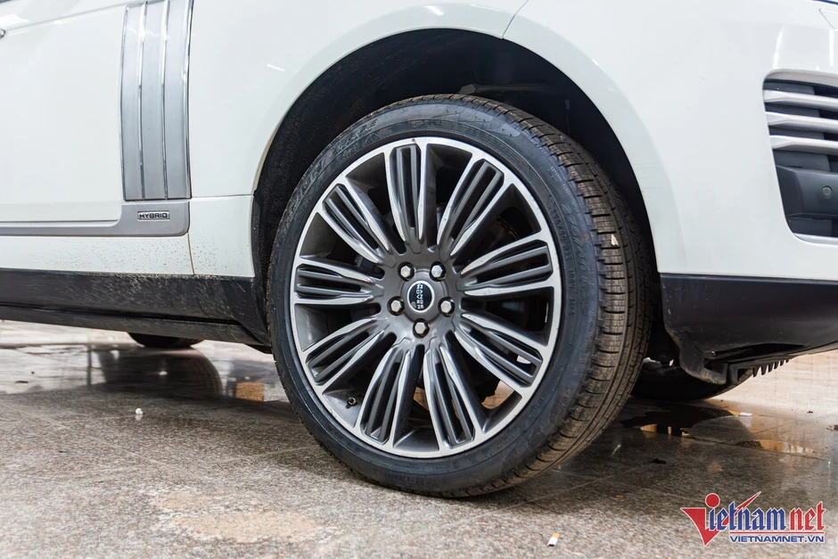 Độ xe sang Range Rover biển số 5678 đời 2015 lên 2022, chủ xe tốn gần nửa tỷ Độ xe sang Range Rover biển số 5678 đời 2015 lên 2022, chủ xe tốn gần nửa tỷ