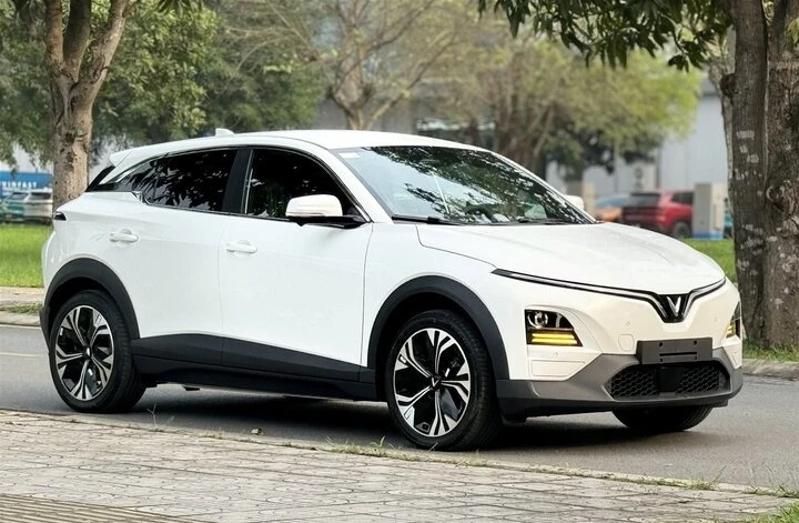 Doanh số CUV cỡ B tháng 8: VinFast VF 6 vẫn giữ vững vị thế