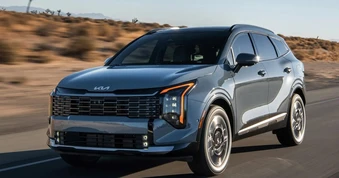 Doanh số Kia lập kỷ lục lịch sử nhờ xe hybrid tăng trưởng mạnh