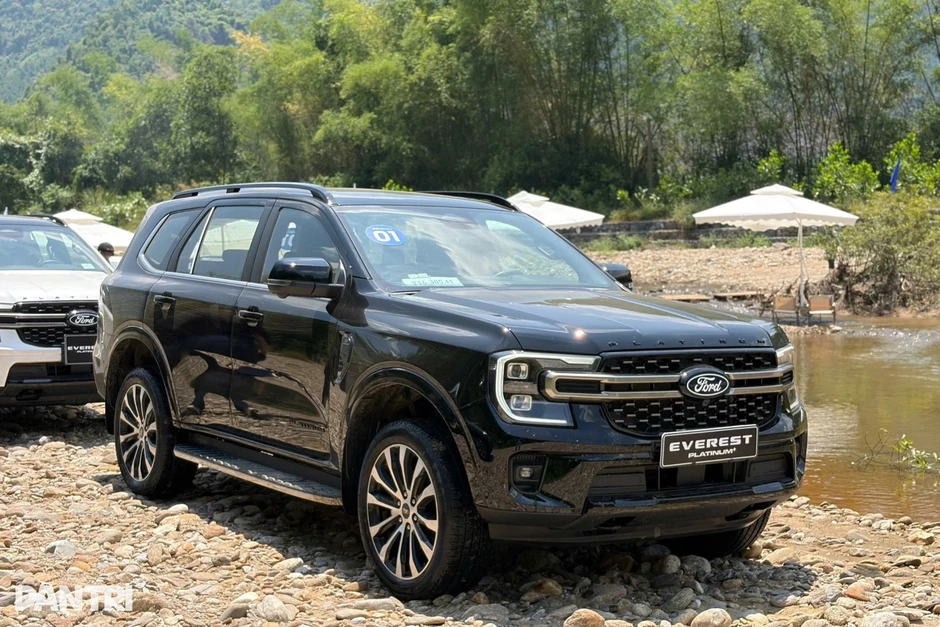 Ford Everest sử dụng máy dầu tăng áp đơn Ford Everest sử dụng máy dầu tăng áp đơn
