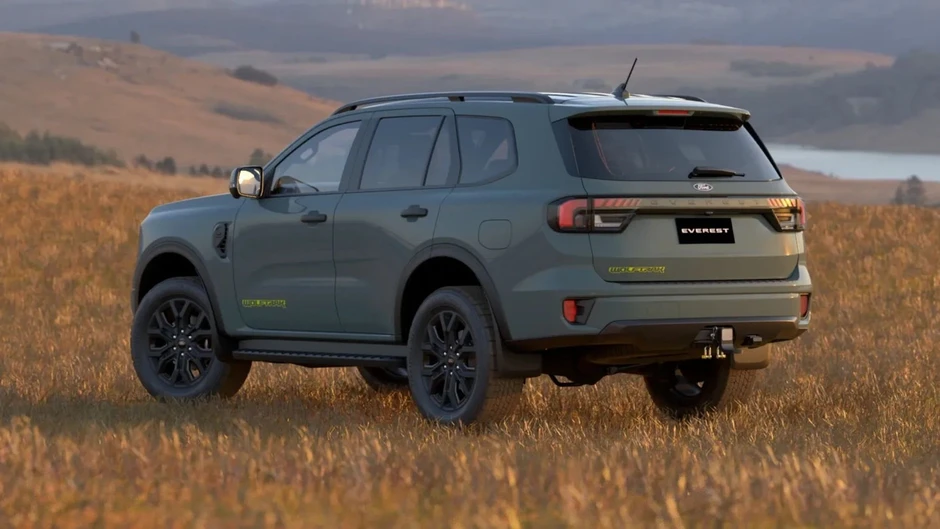 Ford Everest thêm phiên bản mới