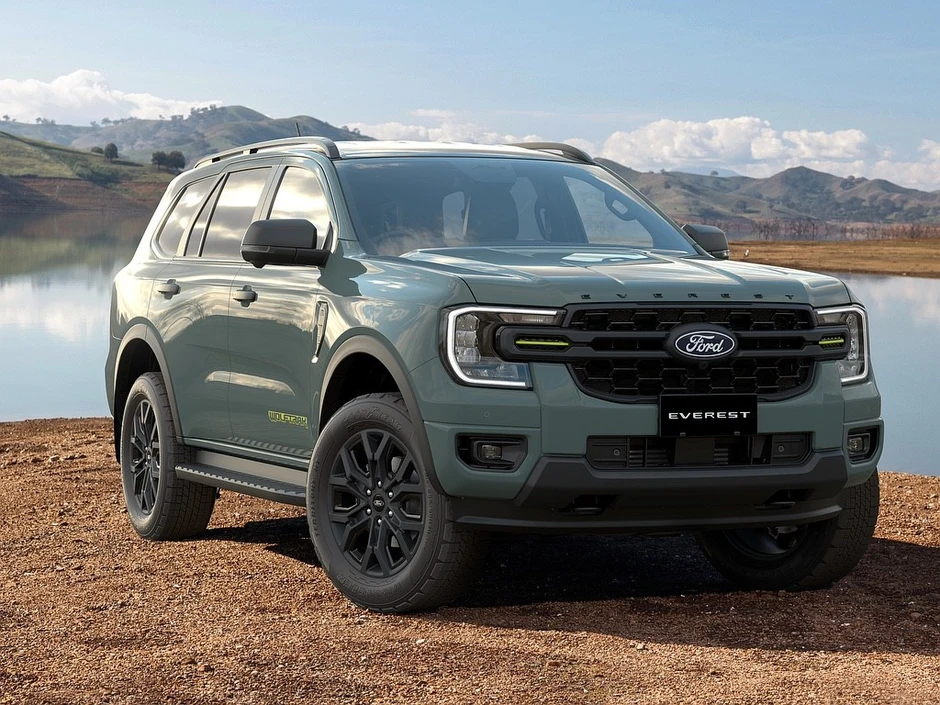 Ford Everest thêm phiên bản mới